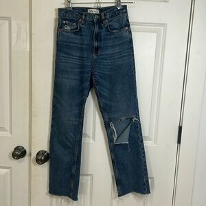 Zara The HW kick jeans size 2 blue ripped raw hem straight jeans inseam 26“